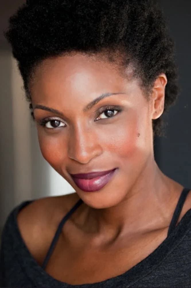 Lisa Berry की तस्वीर