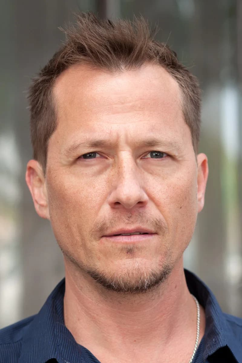 Corin Nemec fotoğrafı