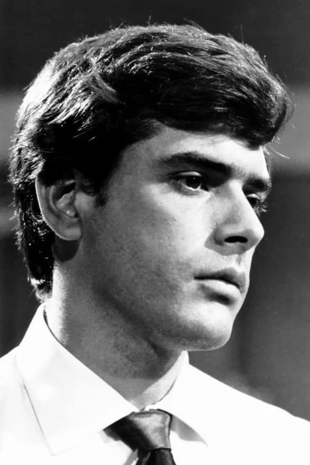 Tomas Milian photo