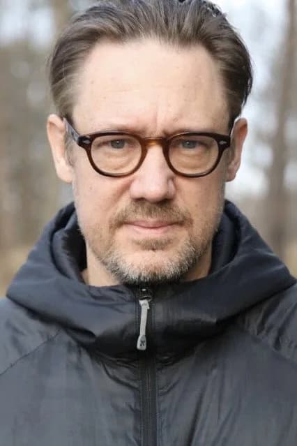 Jon Holmberg 사진