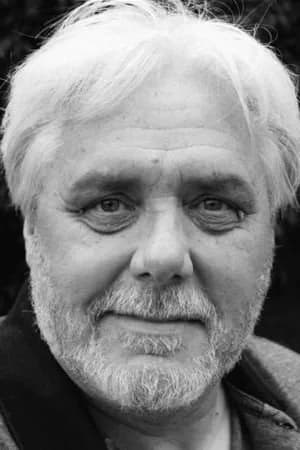 Paul Broughton की तस्वीर