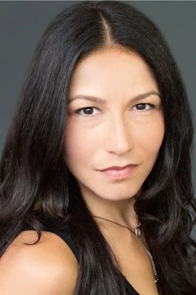 Tamara Podemski photo
