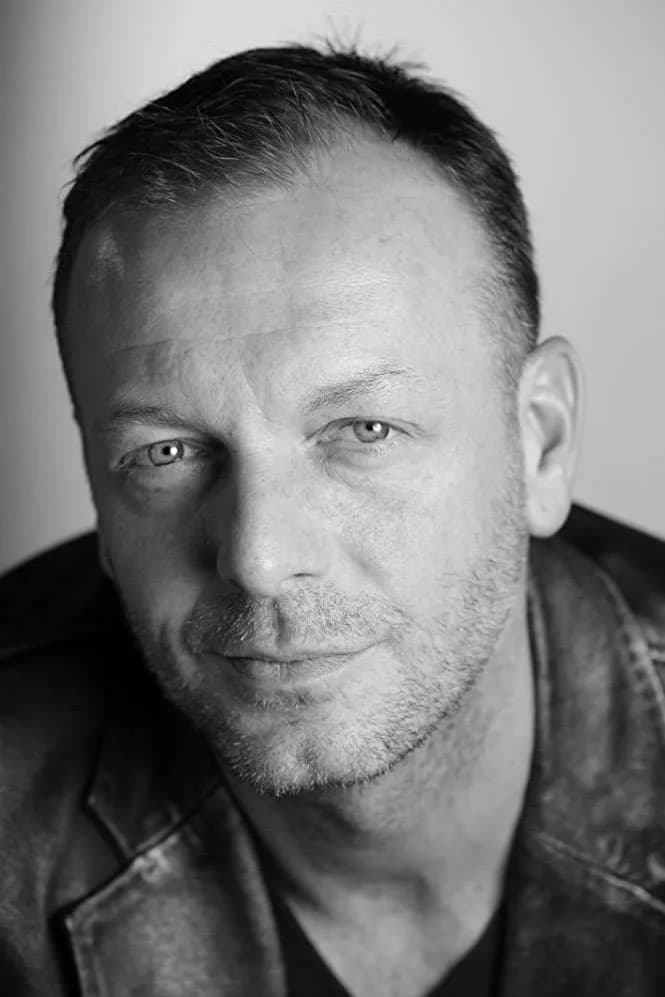 Hugo Speer photo