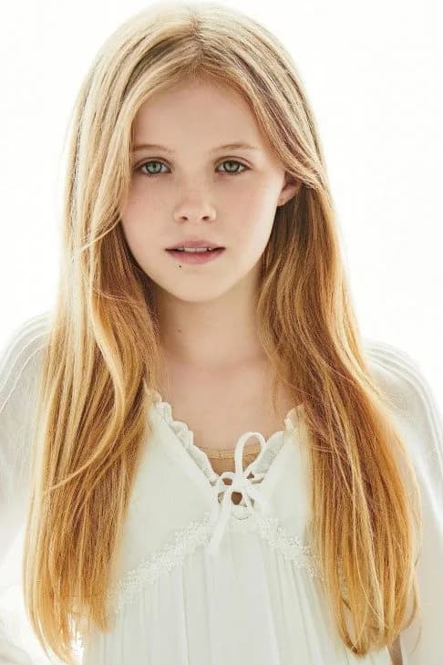 Alyla Browne photo