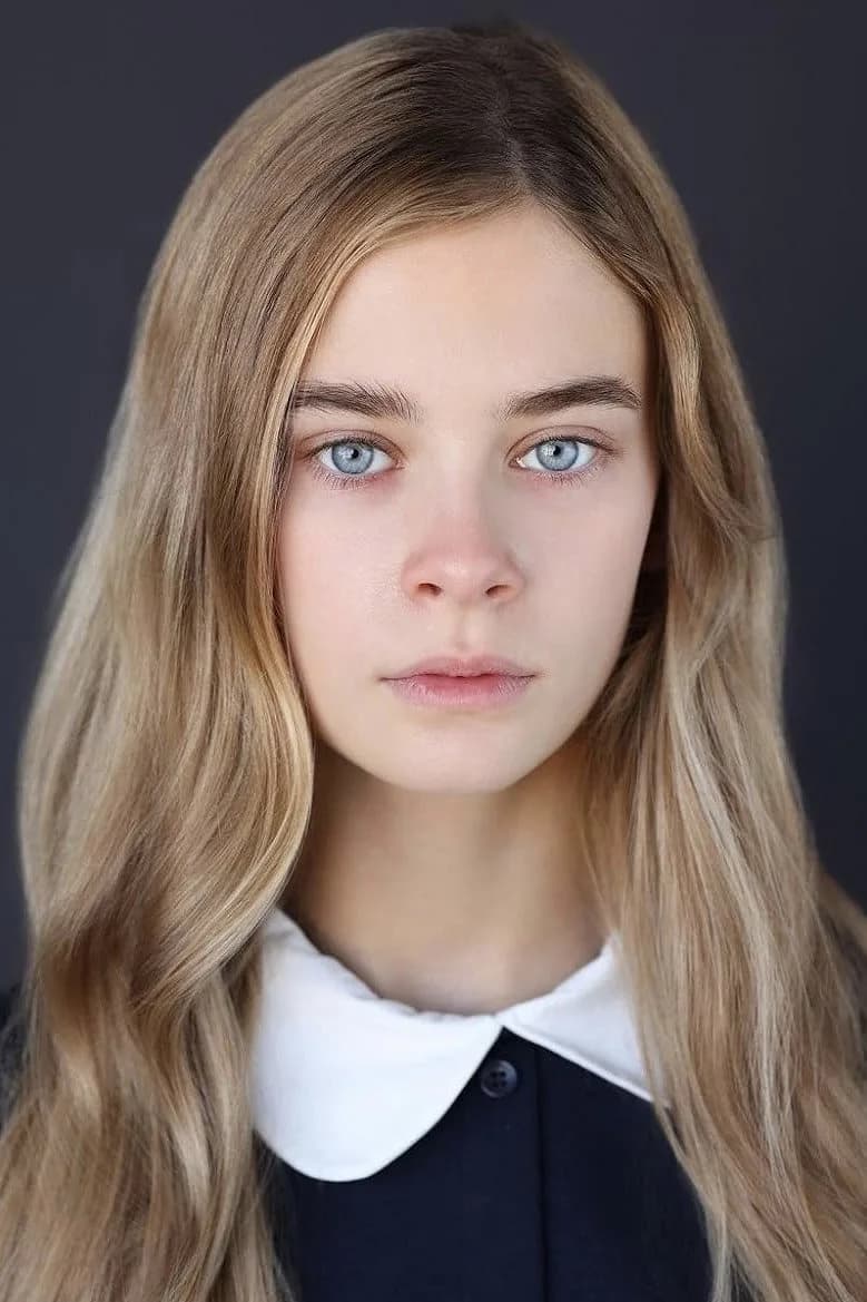 Carina Battrick photo