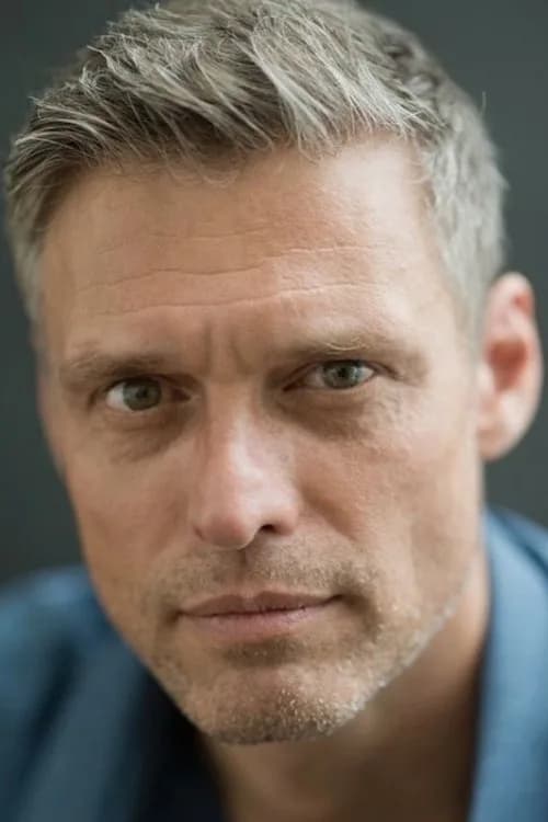 Stephen Billington 사진