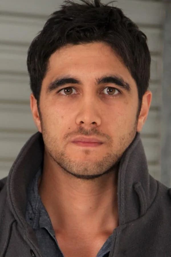 Ethan Browne的照片