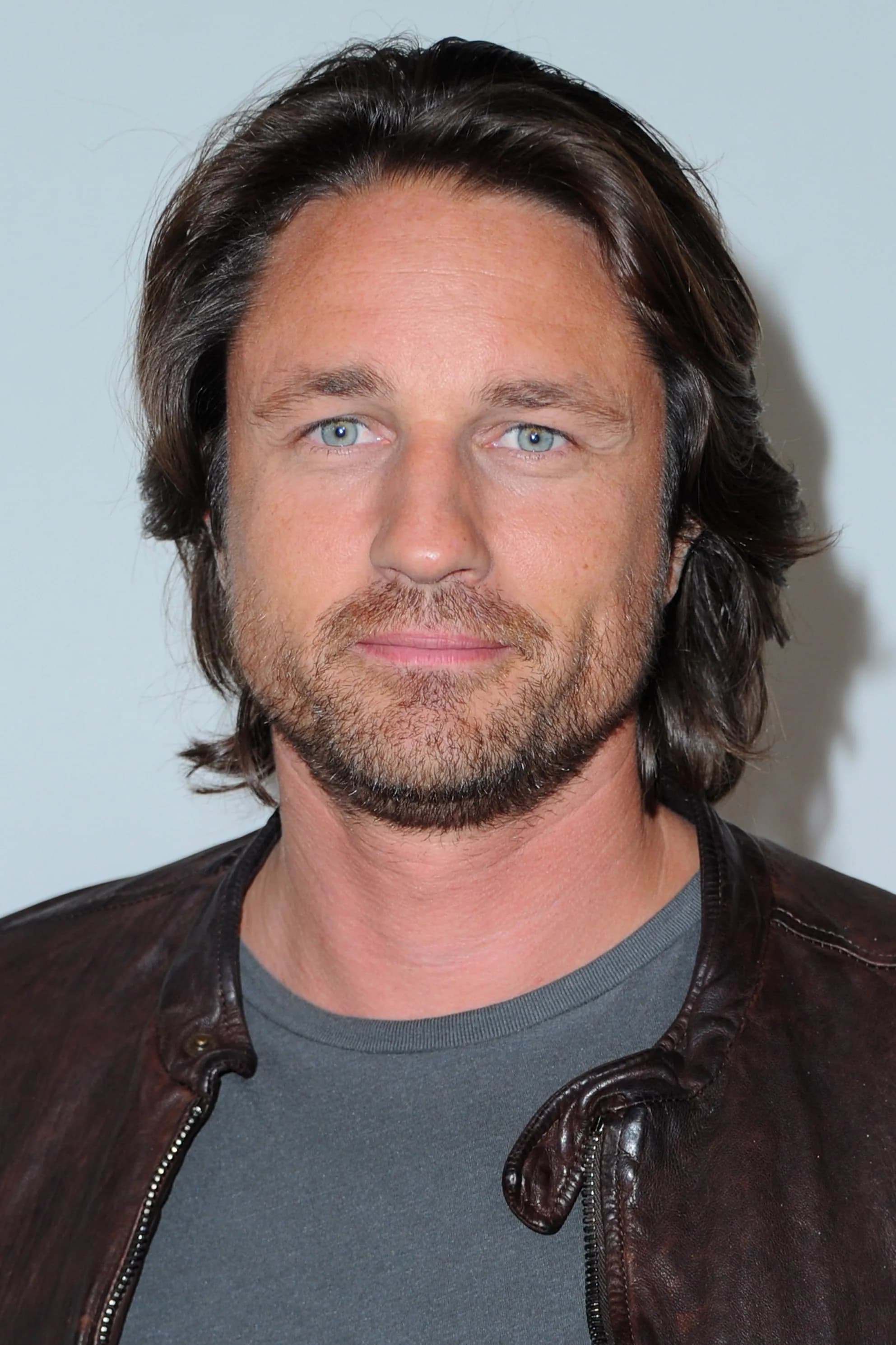 Martin Henderson photo