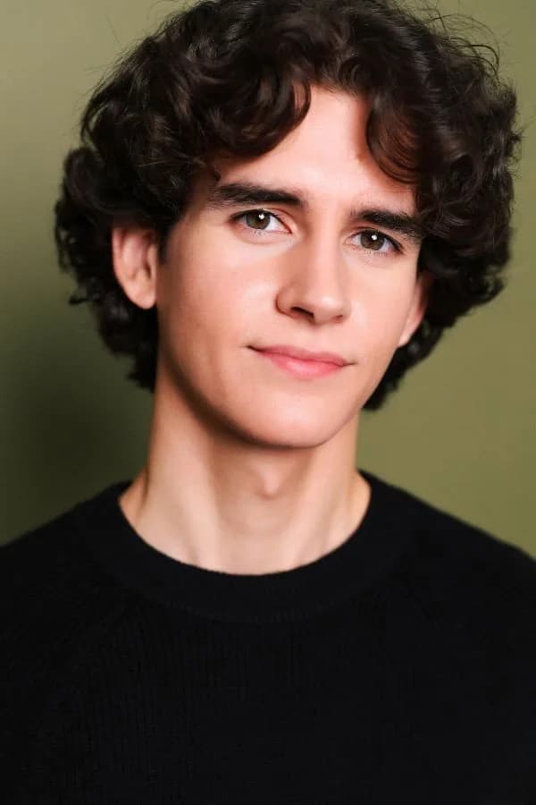 Joshua Hernandez photo