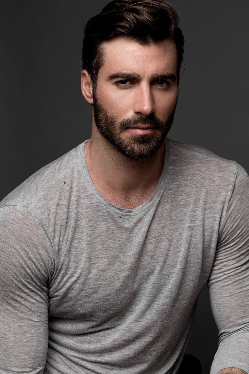 Justin Clynes photo
