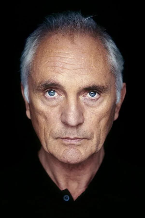 Terence Stamp की तस्वीर