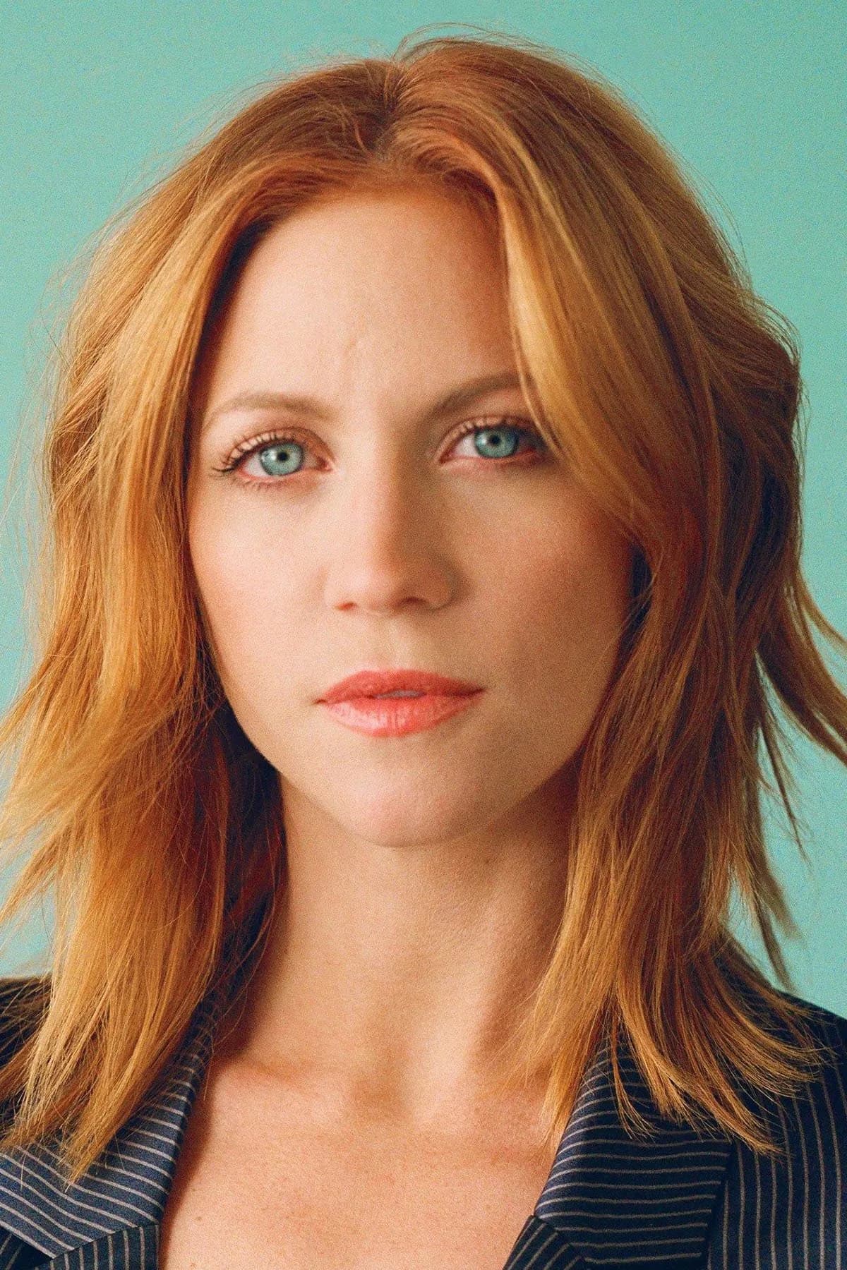 Brittany Snow photo