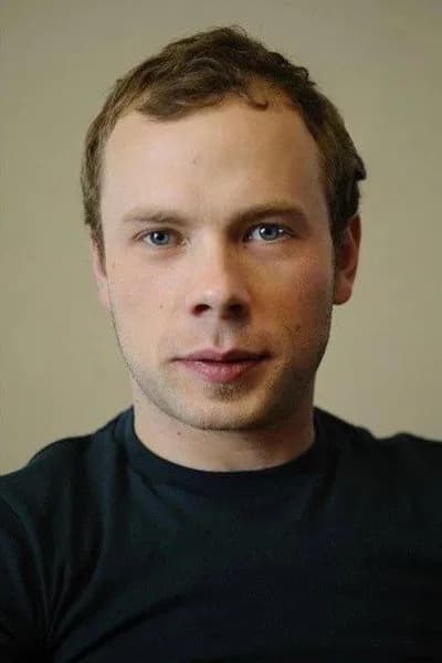 Brendan Fletcher photo