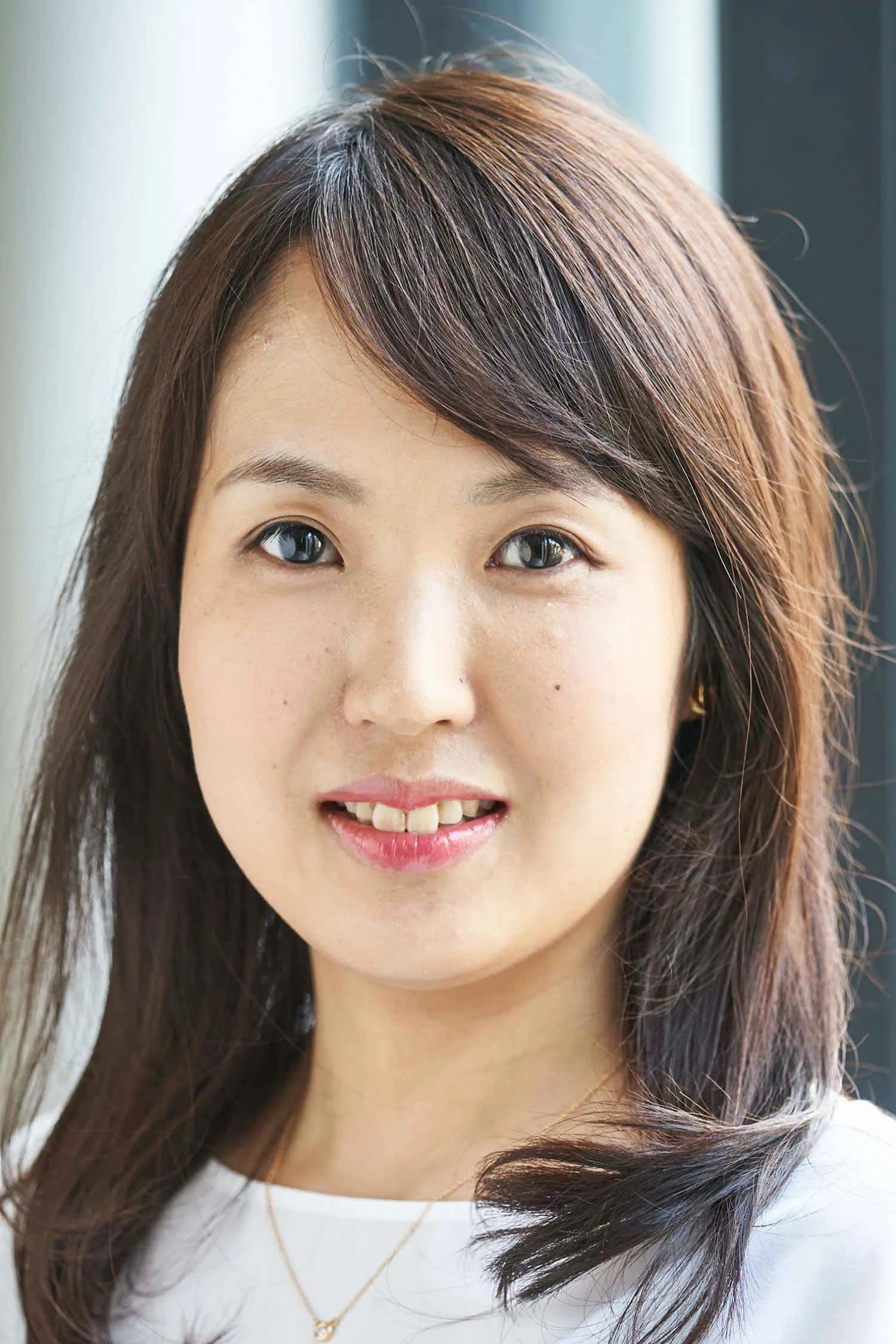 Natsu Yoshioka photo