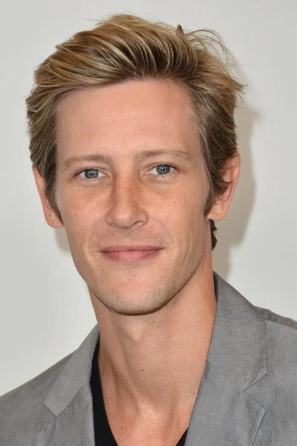 Gabriel Mann photo