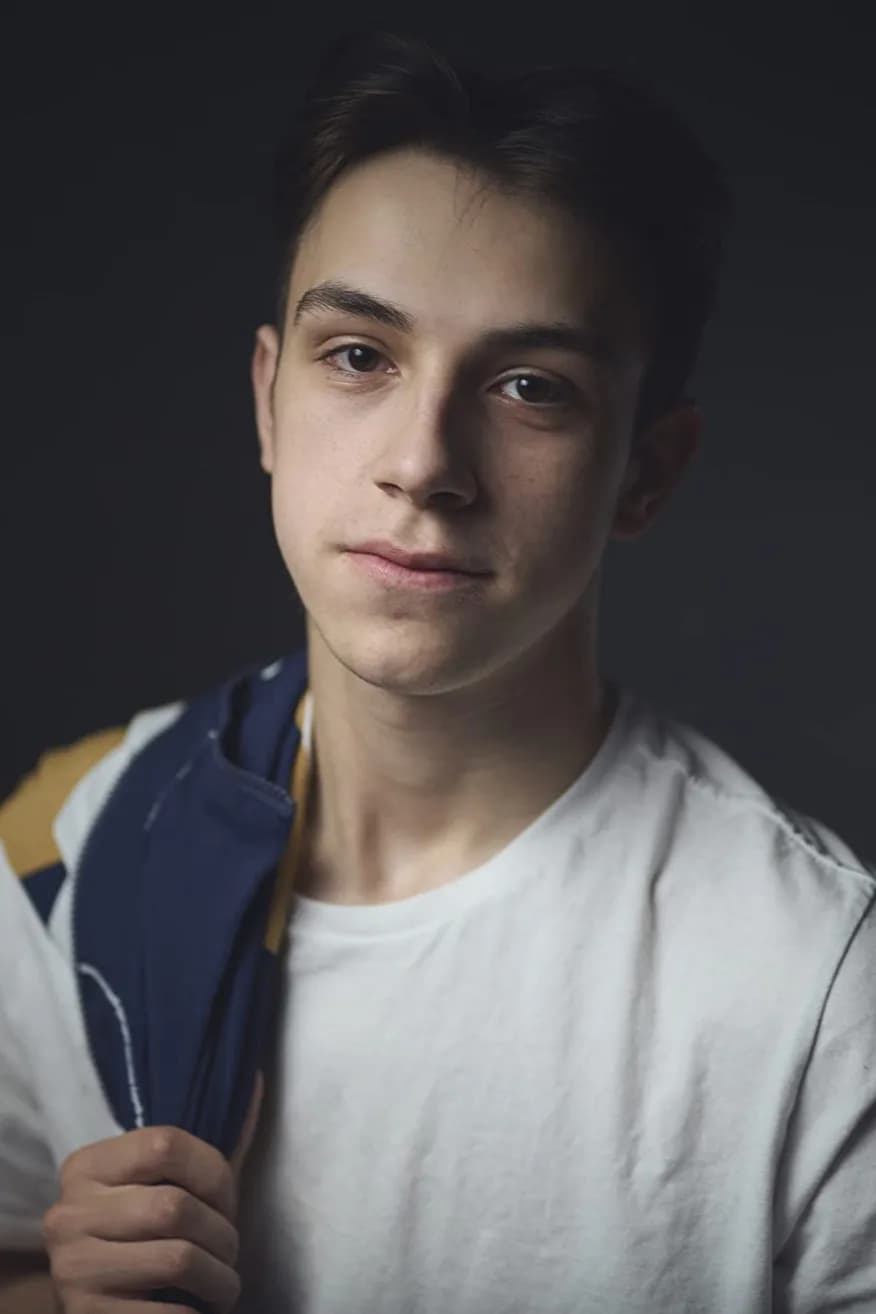 Noah Perchard photo