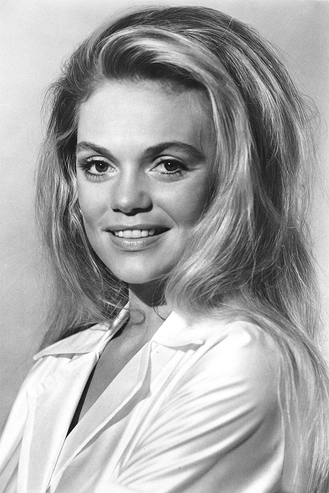 Dyan Cannon photo