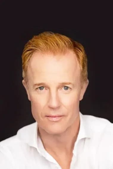 David James Lewis 사진