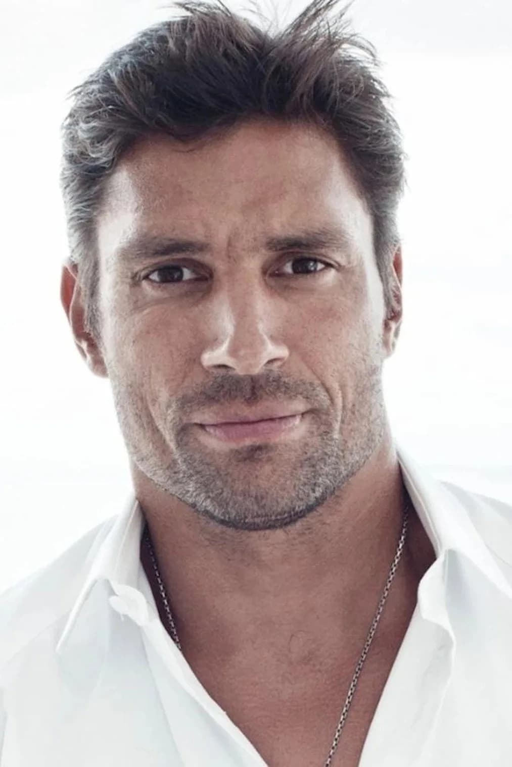 صورة Manu Bennett