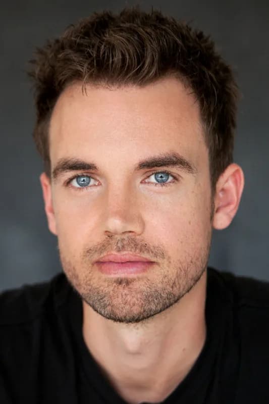 Tyler Hilton photo