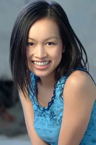 Elizabeth Thai 사진