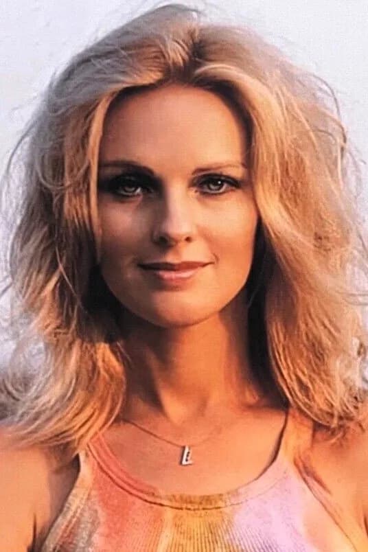 Angel Tompkins fotoğrafı