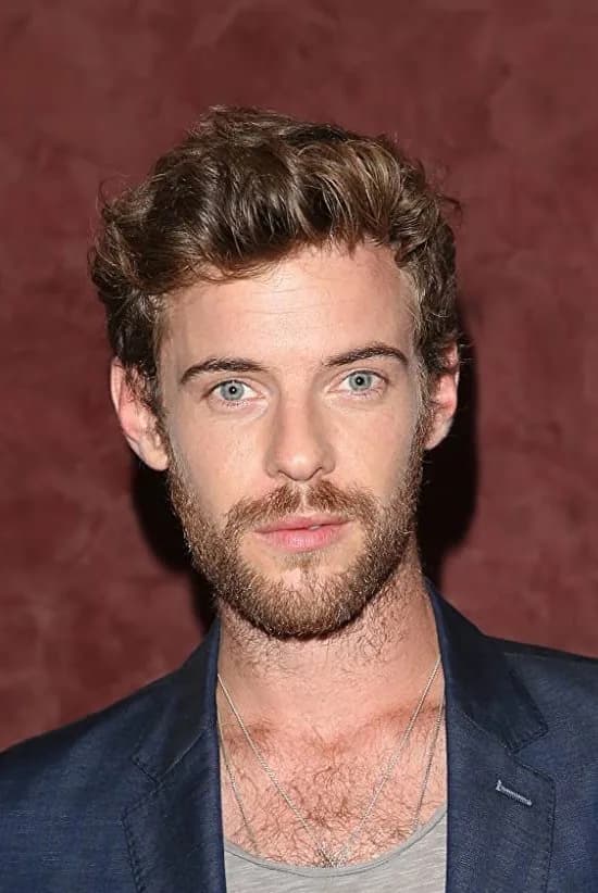 Harry Treadaway photo