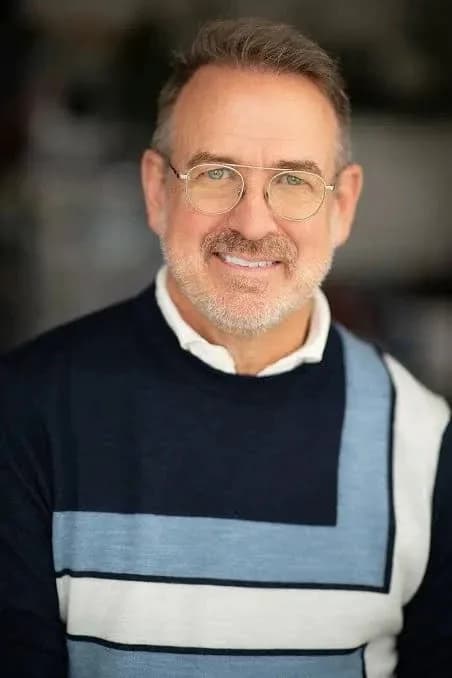 Ian James Corlett की तस्वीर
