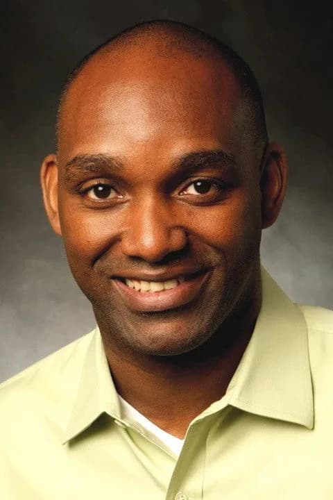 Broderick Johnson fotoğrafı