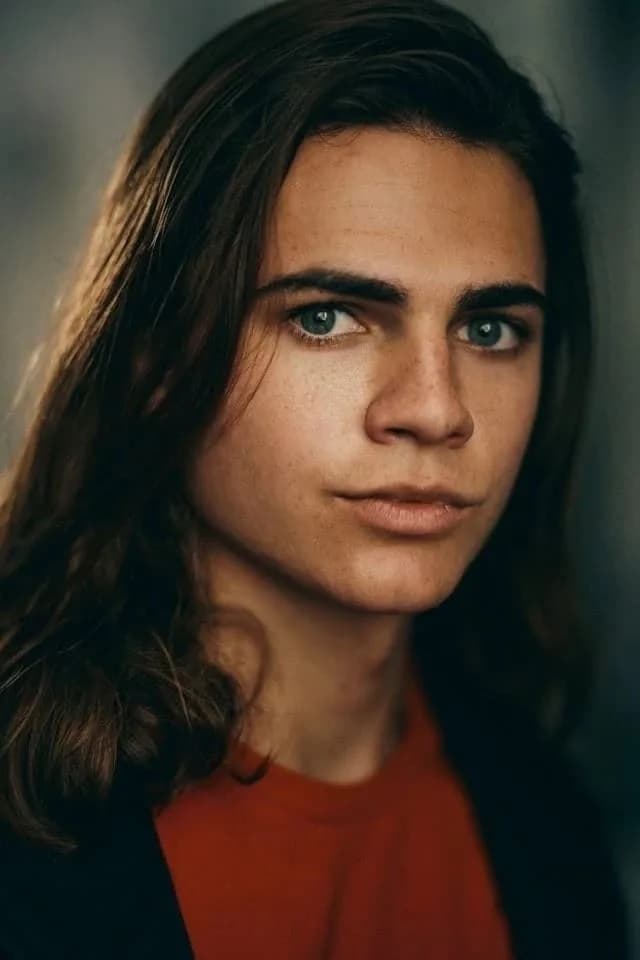 Oliver Watson的照片