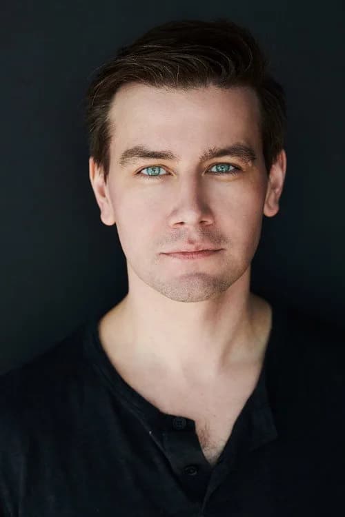 Torrance Coombs 사진