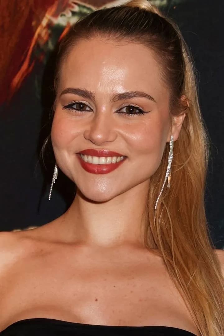 Karolina Ugrenyuk 사진