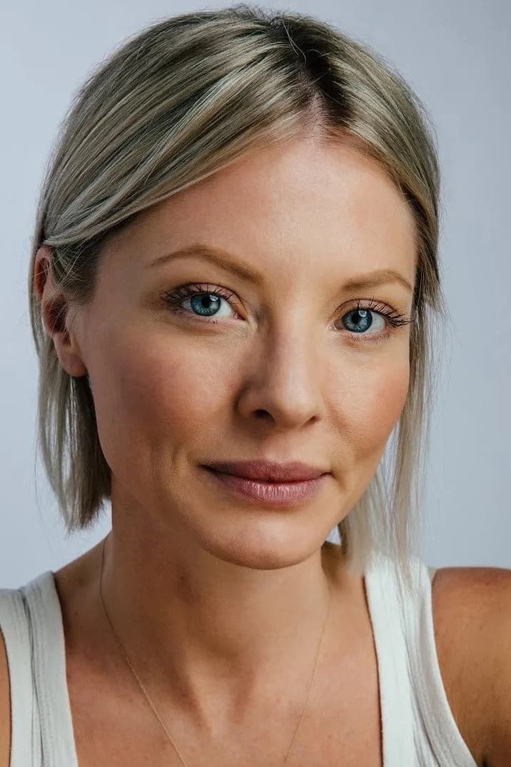 Kaitlin Doubleday की तस्वीर