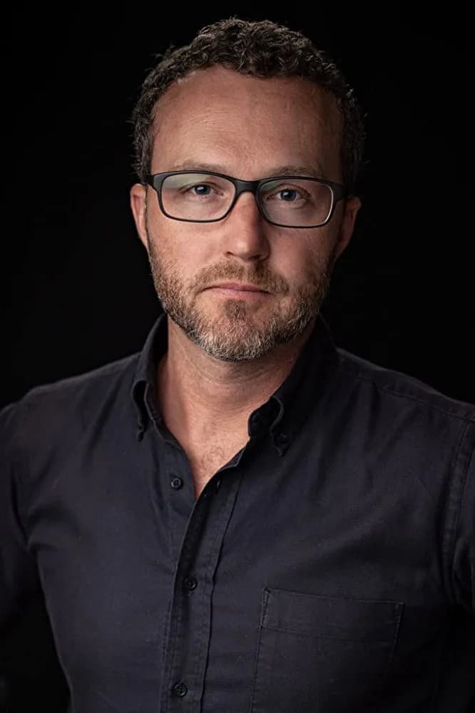 Foto di Devon Gummersall