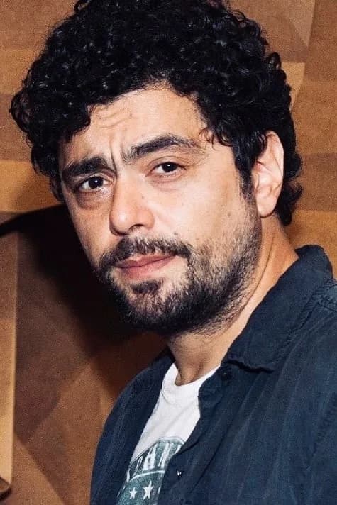 صورة Alberto Ajaka