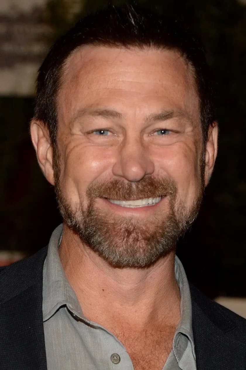 Foto von Grant Bowler