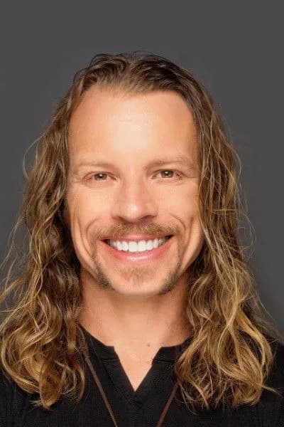 Dustin Leighton photo