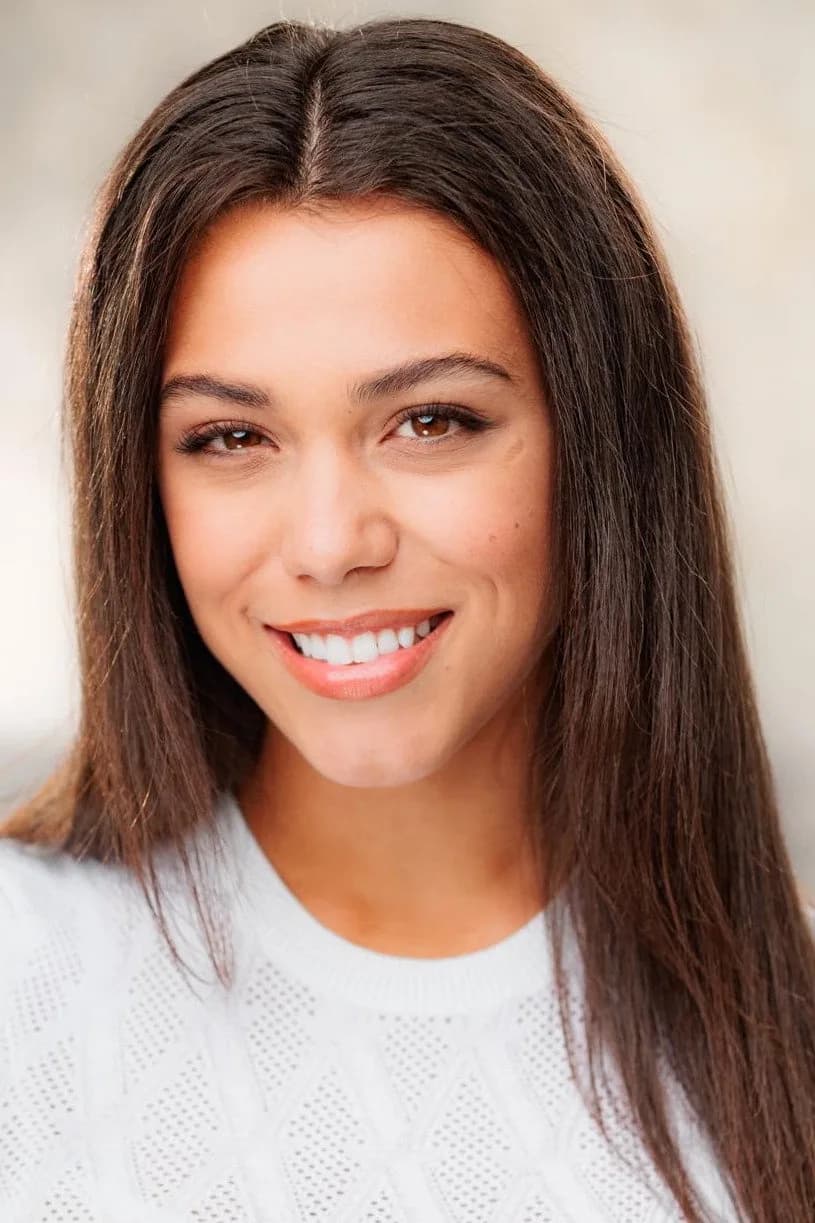 Bella Valdes photo