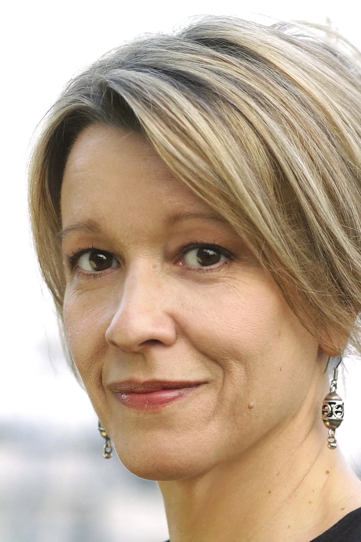 Linda Emond 사진