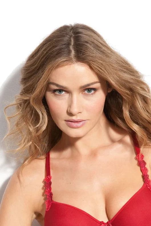 Sarah Mutch 사진