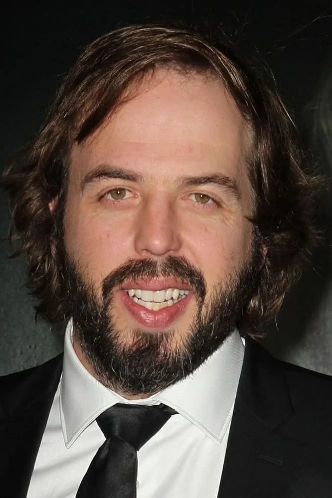 Angus Sampson की तस्वीर