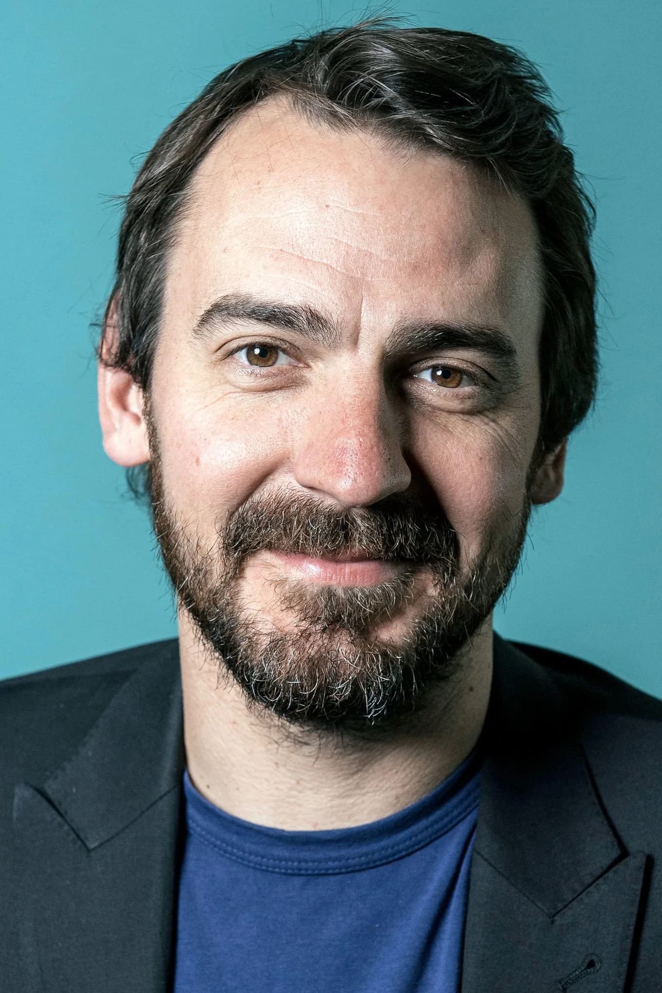 Ewen Leslie fotoğrafı