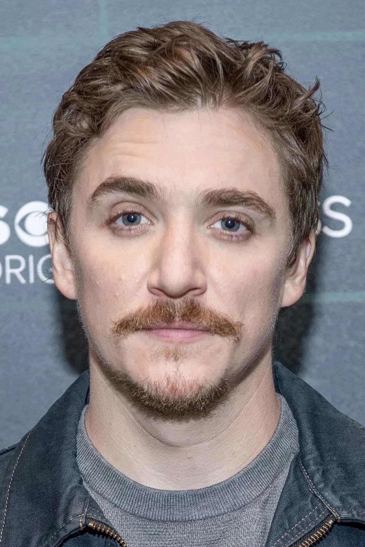 Kyle Gallner की तस्वीर