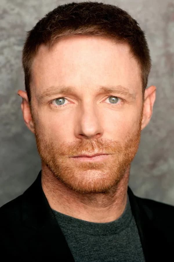 Mackenzie Astin की तस्वीर