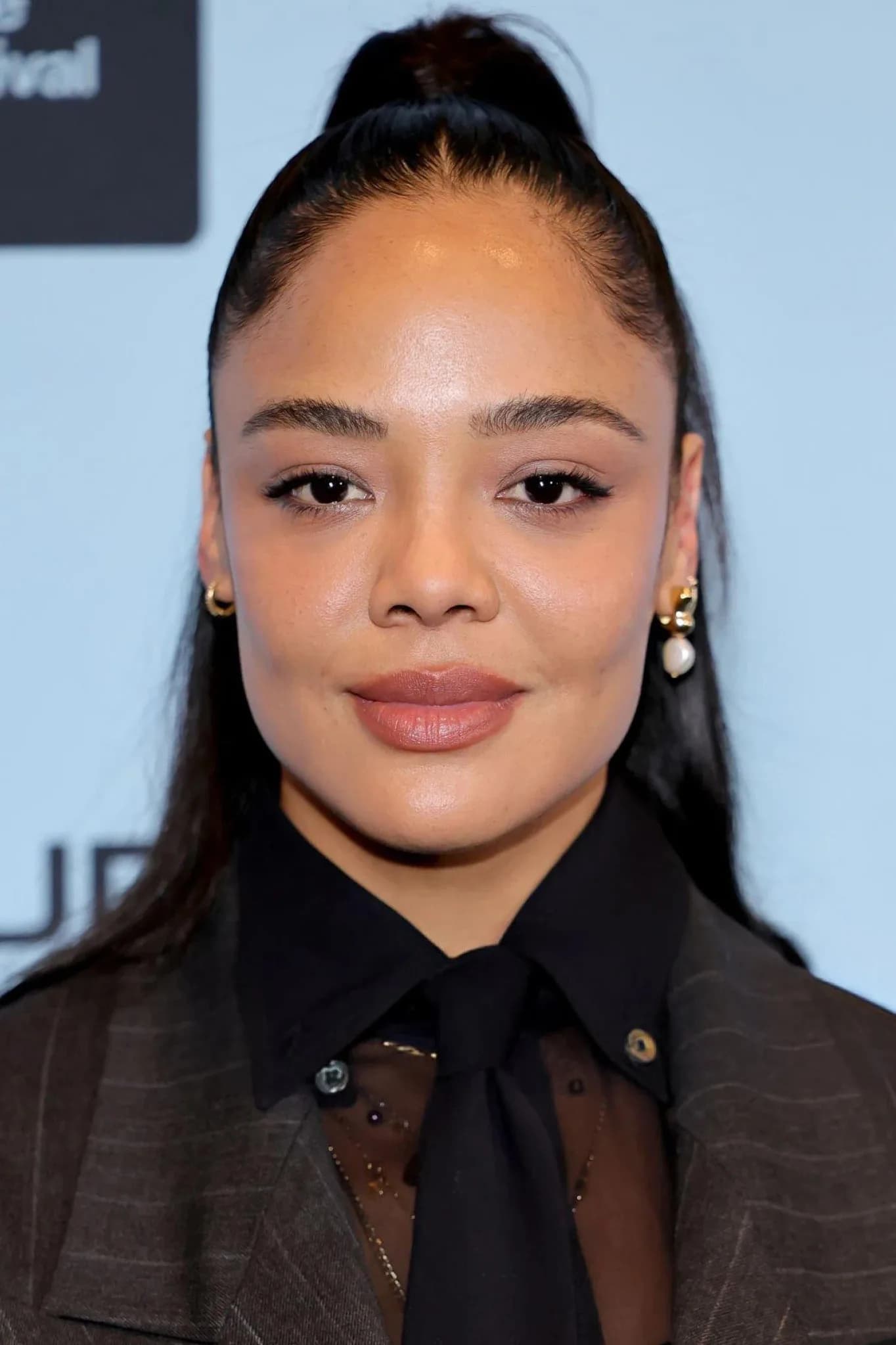 Tessa Thompson की तस्वीर