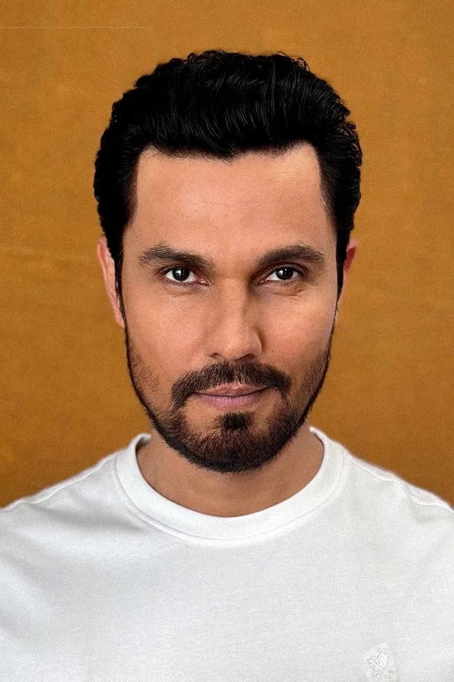 Randeep Hooda 사진