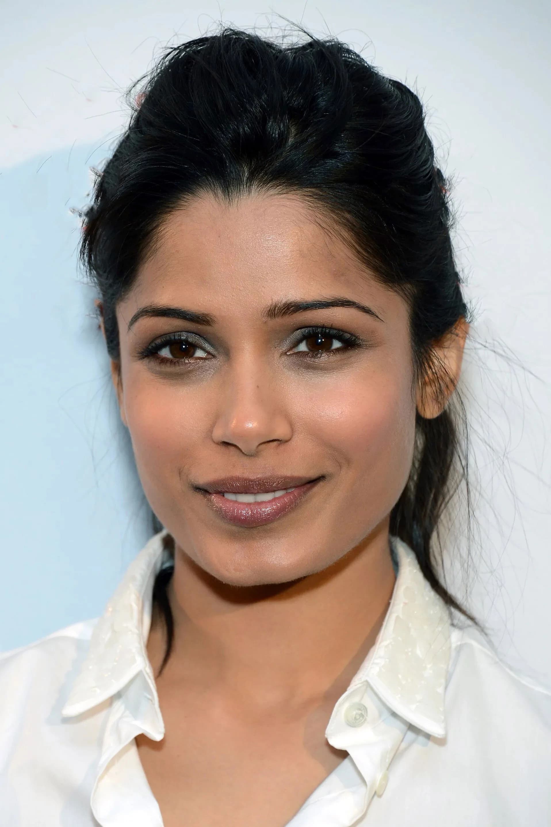 Freida Pinto 사진