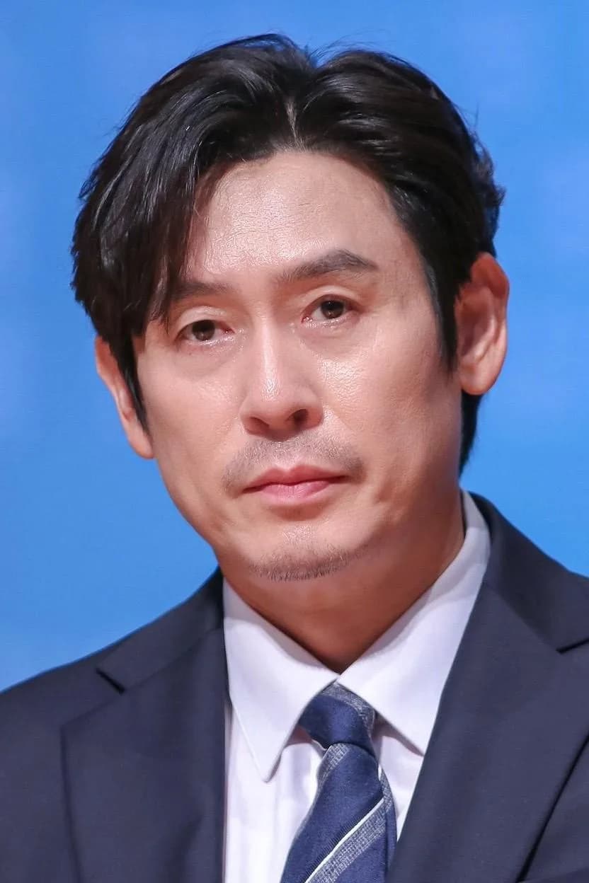 Sul Kyung-gu photo