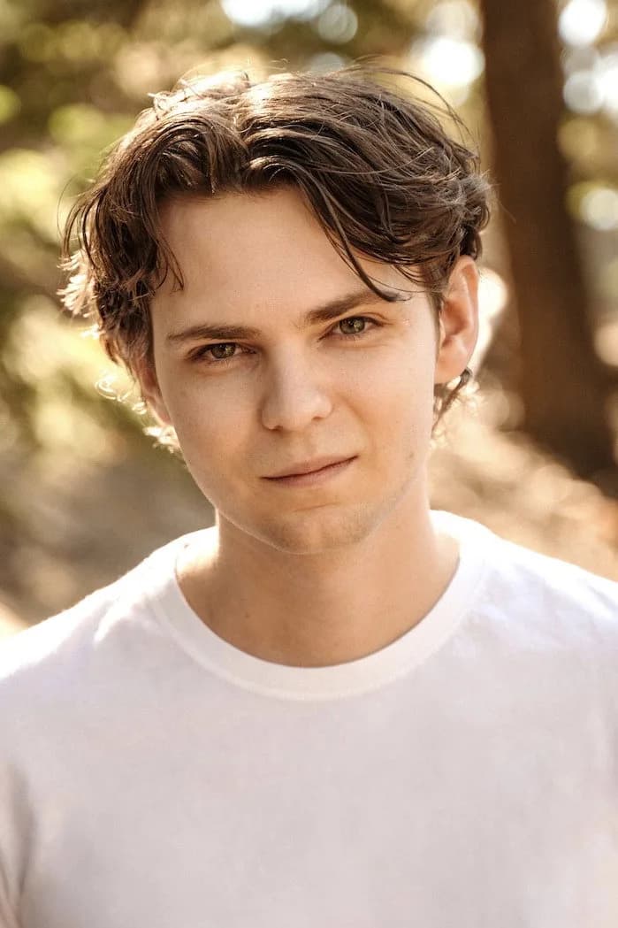 Robbie Kay photo