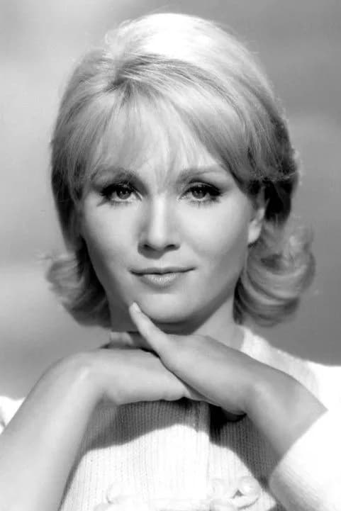 Susan Oliver photo